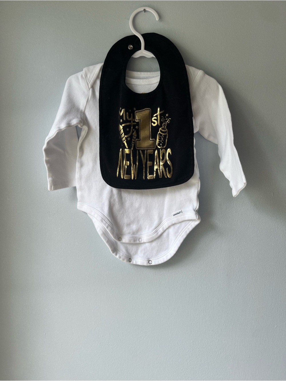 Gerber My First New Year's Bodysuit & Bib Set 12M
